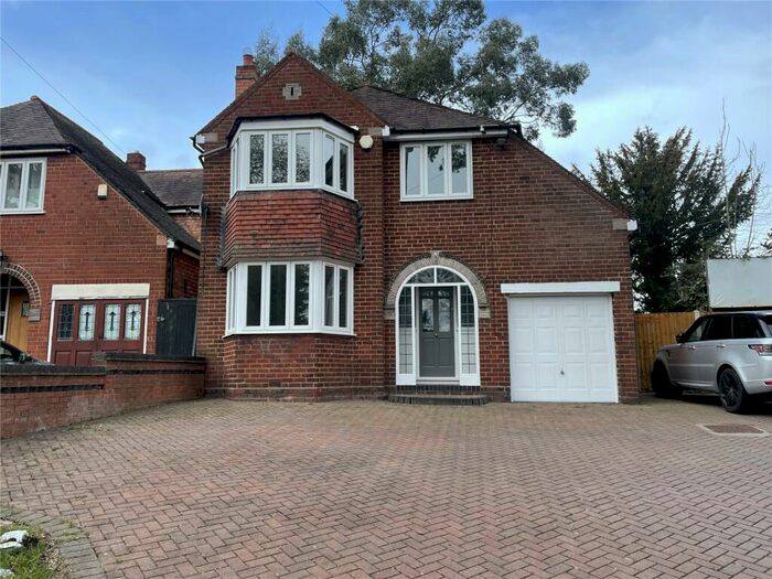 4 Bedroom Detached House To Rent In Stoney Lane, Yardley, Birmingham, West Midlands, B25