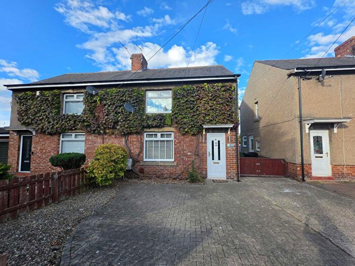3 Bedroom Semi-Detached House For Sale In North Ridge, Bedlington, NE22