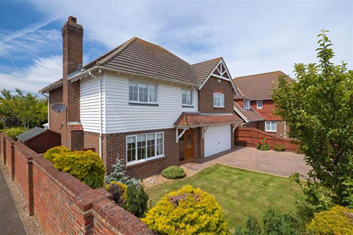 5 Bedroom House For Sale In The Pasture, Hawkinge, CT18