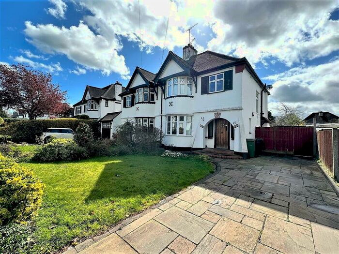 3 Bedroom Semi-Detached House To Rent In Kingsway, Petts Wood, BR5