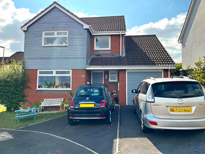 4 Bedroom Detached House For Sale In Dodhams Farm Close, Bridport, Dorset, DT6