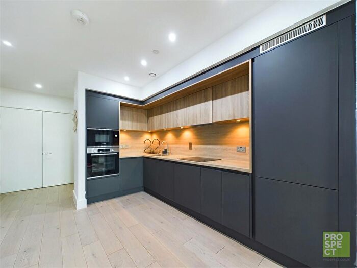 2 Bedroom Apartment To Rent In Verto, Kings Road, Reading, Berkshire, RG1