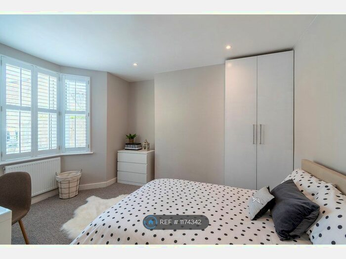 4 Bedroom End Of Terrace House To Rent In Caledonian Road, Bath BA2