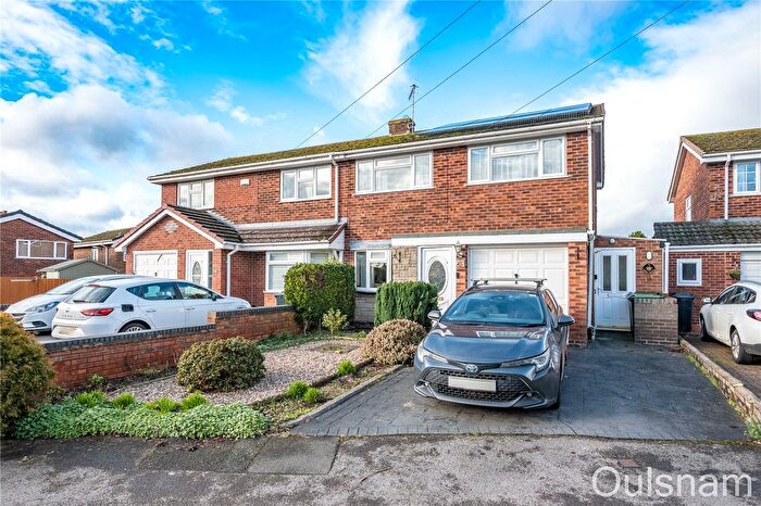 3 Bedroom Semi Detached House For Sale In Belvedere Drive, Bromsgrove, Worcestershire, B61