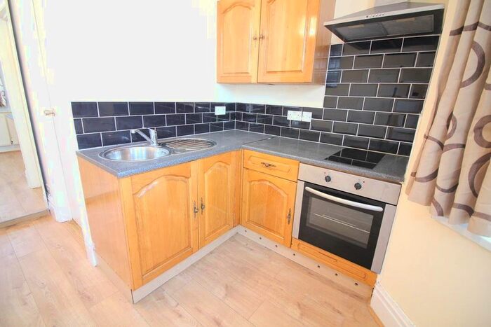 Studio To Rent In Hanworth Road, Hounslow TW3