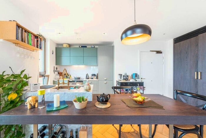 2 Bedroom Flat To Rent In Heritage Lane, West Hampstead, London, NW6