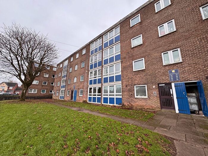 1 Bedroom Flat To Rent In Warstones Drive, Warstones, Wolverhampton, WV4