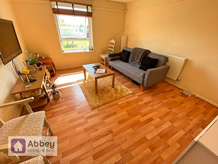 1 Bedroom Flat For Sale In Neston Gardens, Leicester, LE2