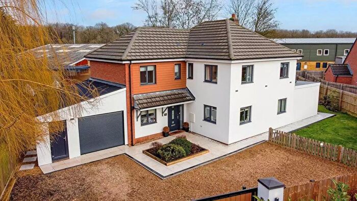 5 Bedroom Detached House To Rent In Willow Lane, Hartwell, NN7