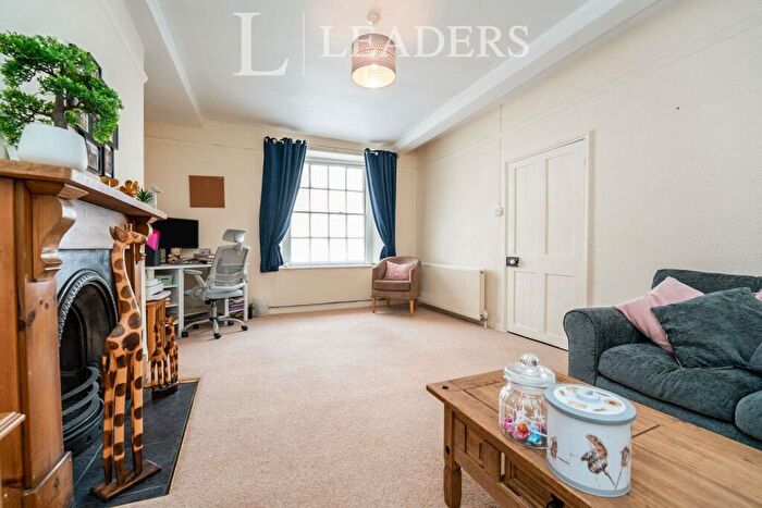 2 Bedroom Apartment To Rent In London Street, Faringdon, SN7