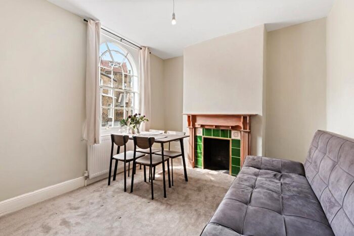 2 Bedroom Terraced House To Rent In Keystone Crescent, Pentonville, N1