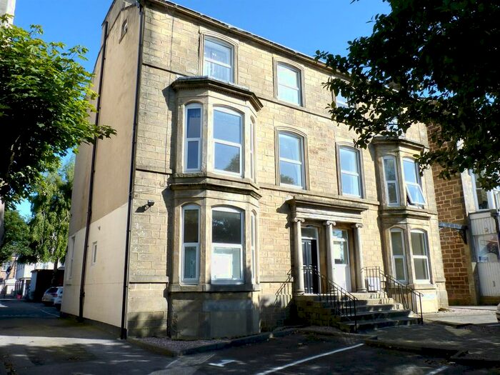 2 Bedroom Flat To Rent In York Place, Harrogate, HG1