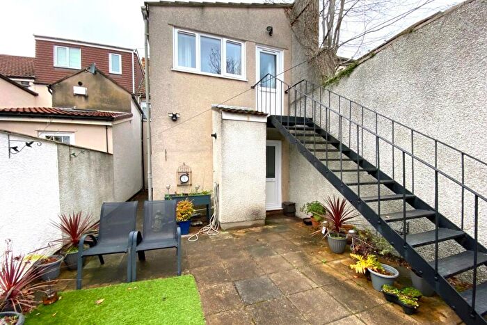 1 Bedroom Flat To Rent In Soundwell Road, BS16