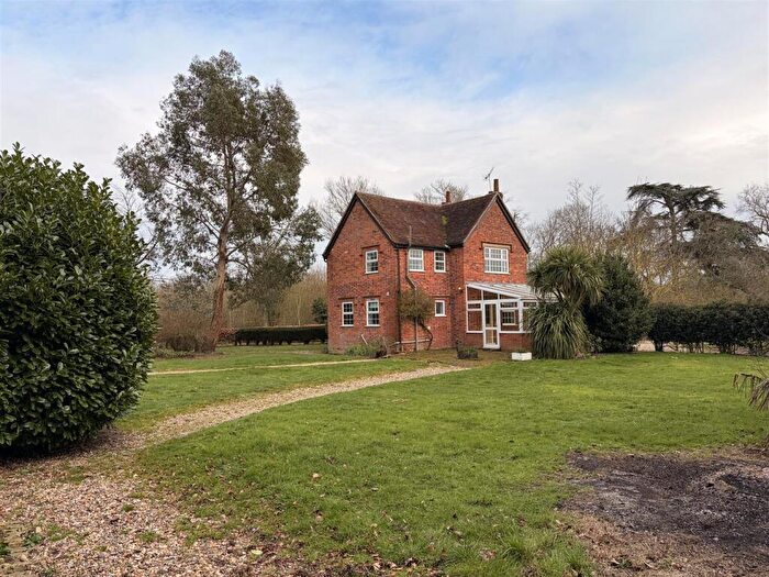 Detached House To Rent In East Bergholt, Colchester, CO7