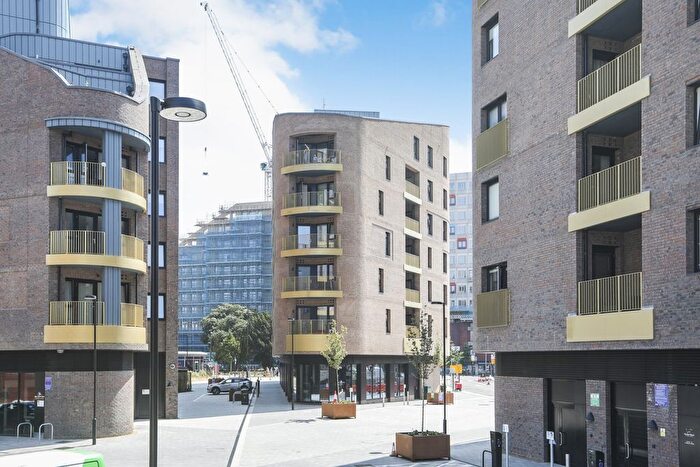 2 Bedroom Flat To Rent In Medway Street, Chatham, ME4