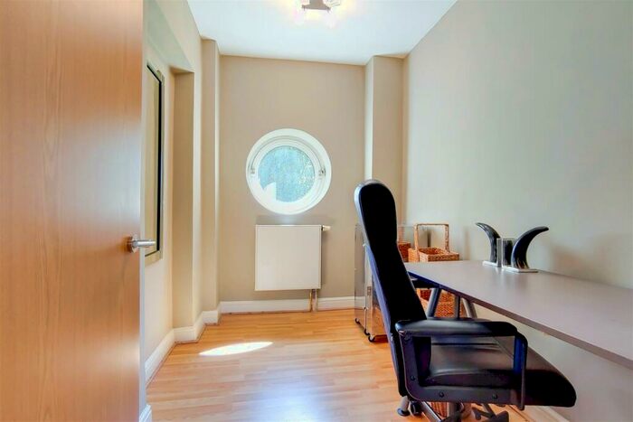 3 Bedroom Flat To Rent In St John’s Wood Park, St John's Wood, London, NW8