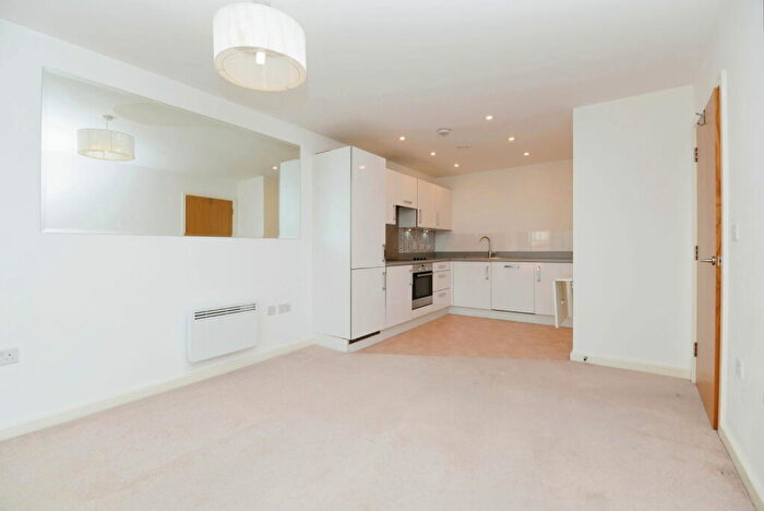 2 Bedroom Apartment To Rent In College Street, Southampton, SO14
