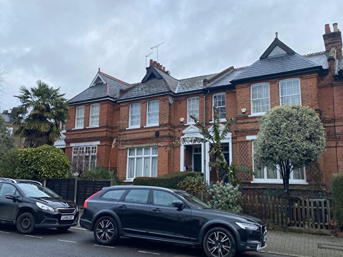 2 Bedroom Flat For Sale In Flat A, Queen Elizabeths Walk, Stoke Newington, London, N16