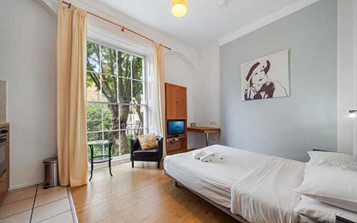 Studio To Rent In Cartwright Gardens, Bloomsbury, WC1H