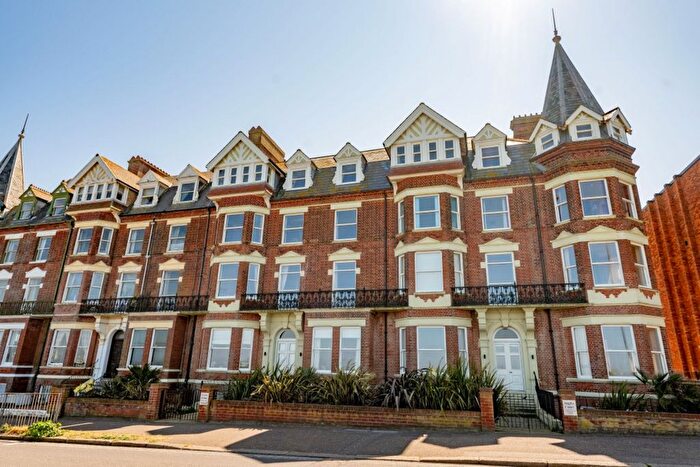 2 Bedroom Flat For Sale In Runton Road, Cromer, NR27