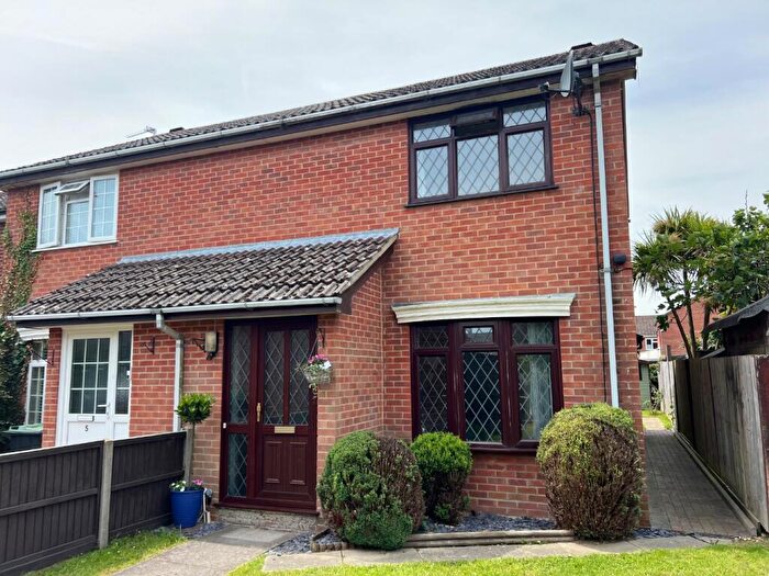 2 Bedroom End Of Terrace House For Sale In Holbury, Southampton, Hampshire, SO45