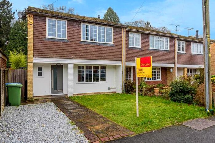 4 Bedroom Semi-Detached House To Rent In Ascot, Null, SL5