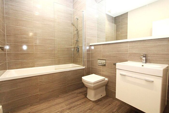 Studio To Rent In Dawsons Square, Pudsey, LS28