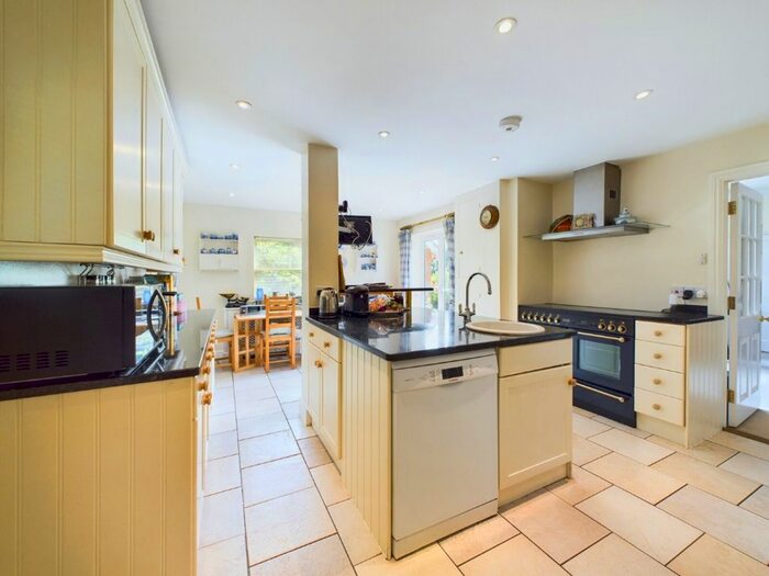 4 Bedroom Detached House For Sale In St. Anns Hill Road, Chertsey