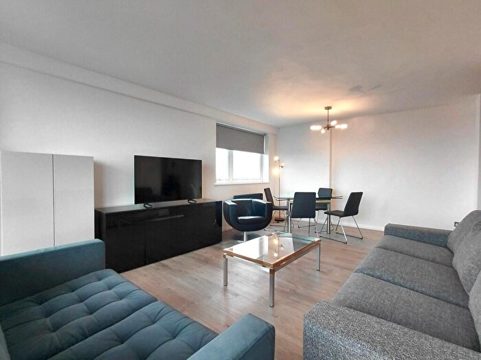 1 Bedroom Flat To Rent In Buttermere Court, London, NW8