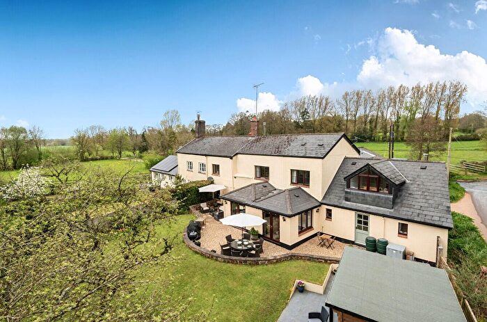 4 Bedroom Semi Detached House For Sale In Kentisbeare, Cullompton, EX15