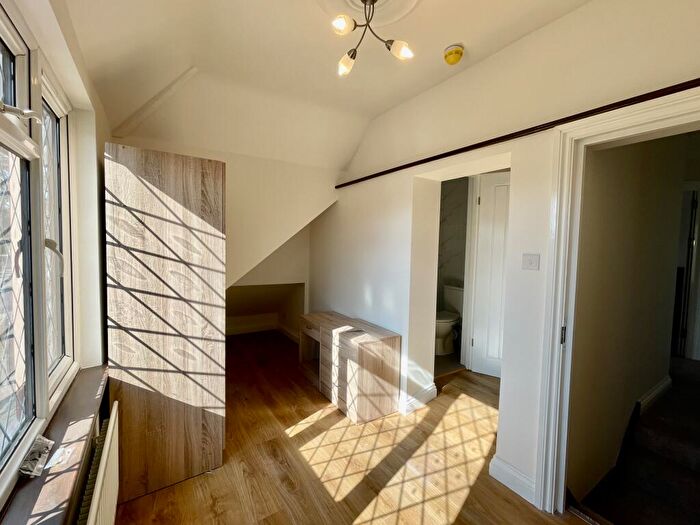 House To Rent In The Frenches, Redhill, RH1