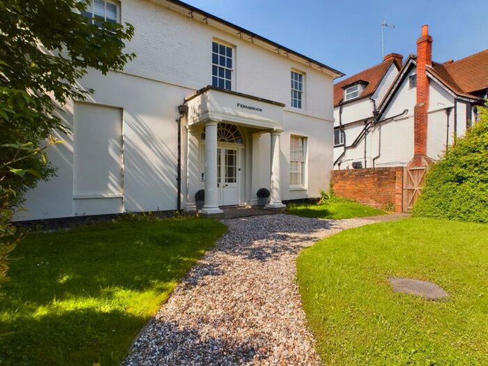 2 Bedroom Apartment To Rent In Fernbrook, Pangbourne, RG8