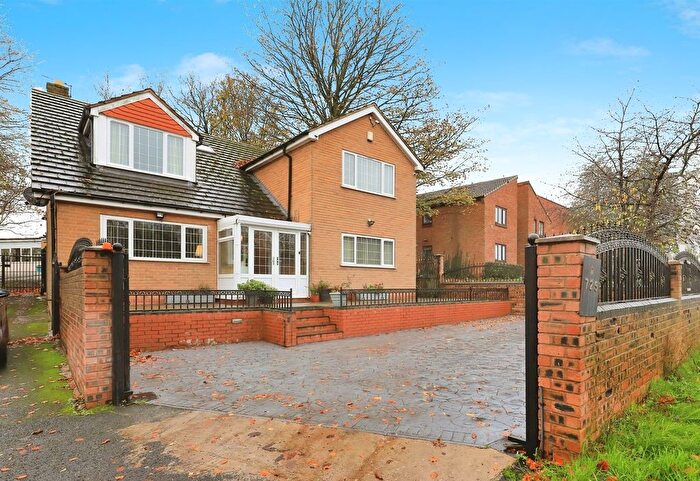 6 Bedroom Detached House For Sale In Parkfield Road, Wolverhampton, WV4