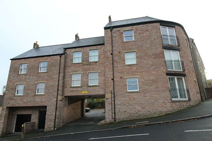 2 Bedroom Apartment To Rent In Ewart Court, Glossop, Derbyshire, SK13