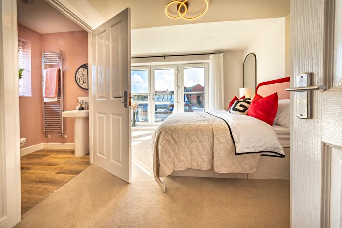 3 Bedroom Terraced House For Sale In Lichfield Street, Fazeley, Tamworth, B78