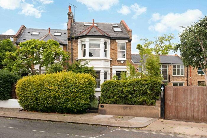 5 Bedroom End Of Terrace House For Sale In Dalling Road, London, W6