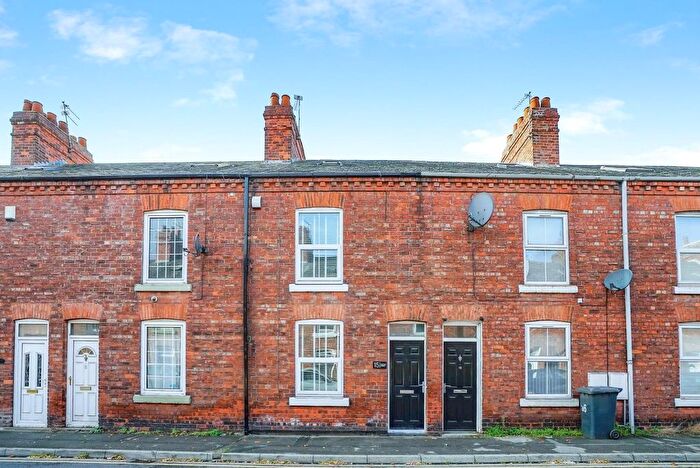 2 Bedroom Terraced House For Sale In Nalton Street, Selby, YO8