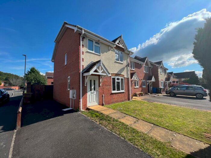 3 Bedroom End Of Terrace House To Rent In Meadow Brook Close, Littleover, Derby, Derbyshire, DE23