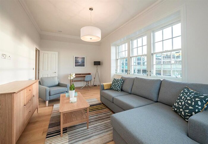 2 Bedroom Flat To Rent In Corstorphine Road, Edinburgh, EH12