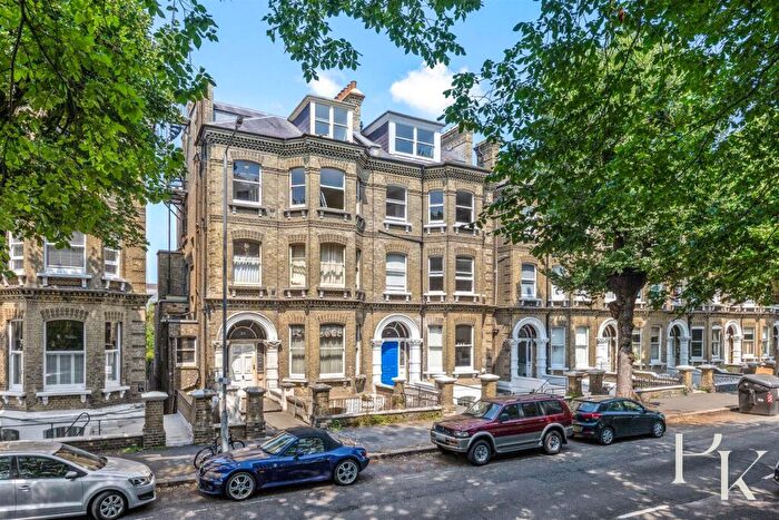 2 Bedroom Apartment For Sale In Cromwell Road, Hove, BN3