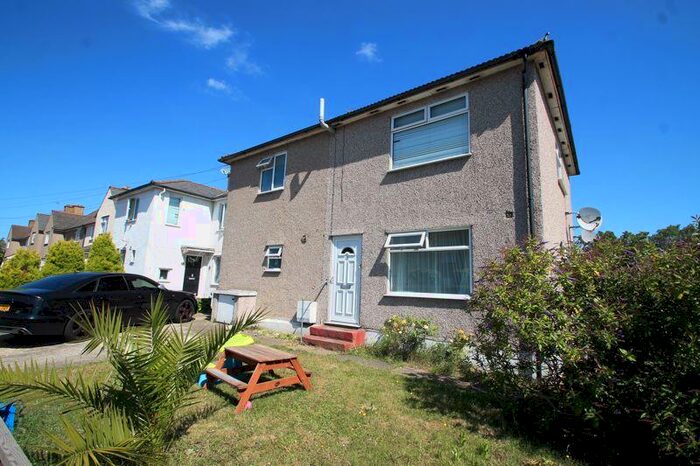 2 Bedroom Maisonette To Rent In Leigh Place, Welling, Kent, DA16