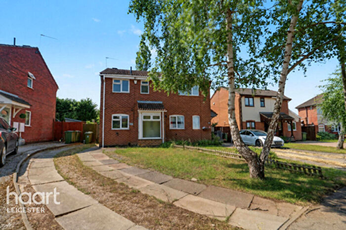 2 Bedroom Semi-Detached House For Sale In Gilmorton Avenue, Leicester, LE2