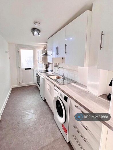 1 Bedroom Flat To Rent In Bournemouth Park Road, Southend-On-Sea, SS2