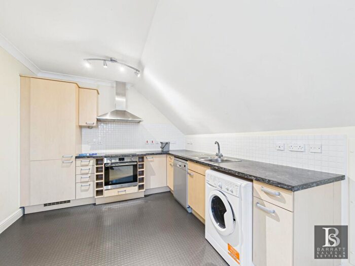 2 Bedroom Flat To Rent In Dorchester Court, London Road, Camberley, GU15