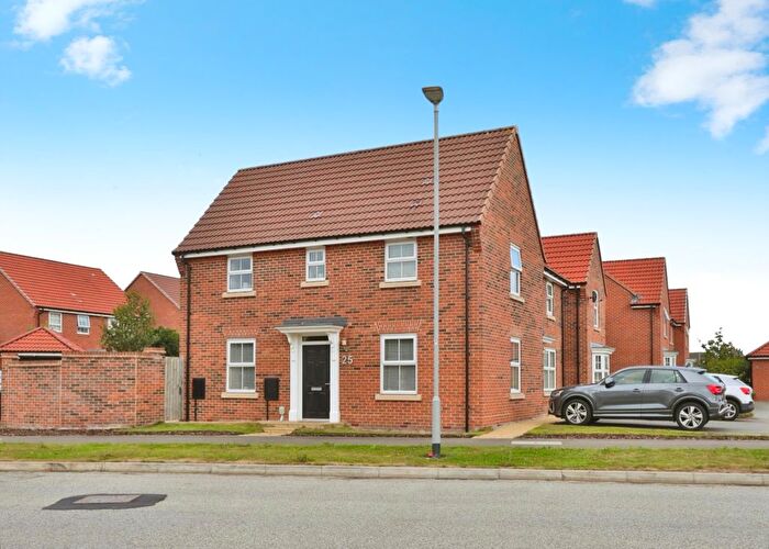 3 Bedroom Semi-Detached House For Sale In Greenfield Avenue, Hessle, HU13