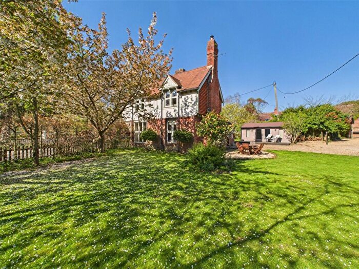 3 Bedroom Detached House For Sale In Sopley, Christchurch, Dorset, BH23