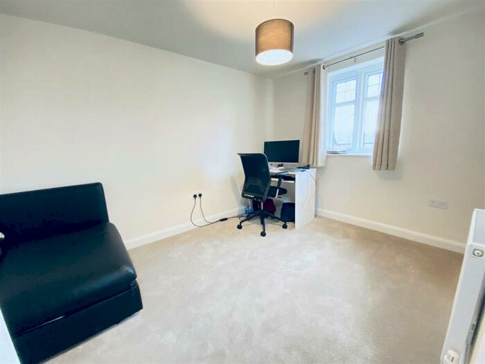 3 Bedroom Town House To Rent In Percival Way, Hugglestone, LE67