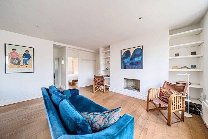 2 Bedroom Flat For Sale In Kenton Street, Bloomsbury, London, WC1N