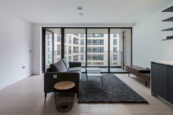 2 Bedroom Apartment To Rent In Rosewood Building, Cremer Street, E2