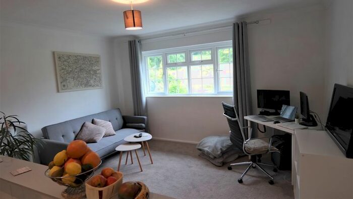 1 Bedroom Maisonette To Rent In Manorside Close, Abbey Wood, London, SE2